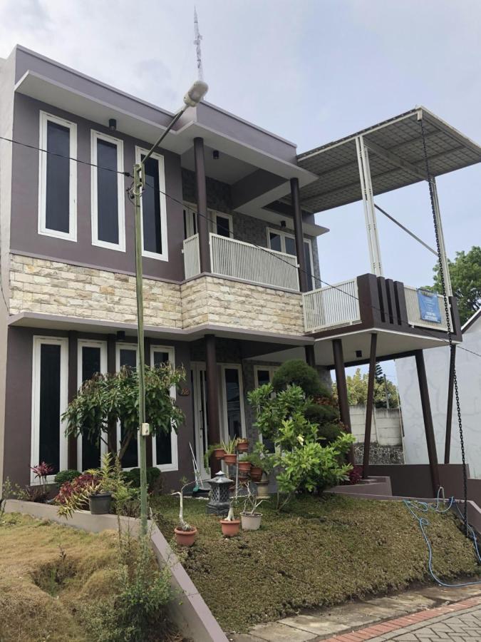 Villa Kusuma Hill A8 Batu  Buitenkant foto