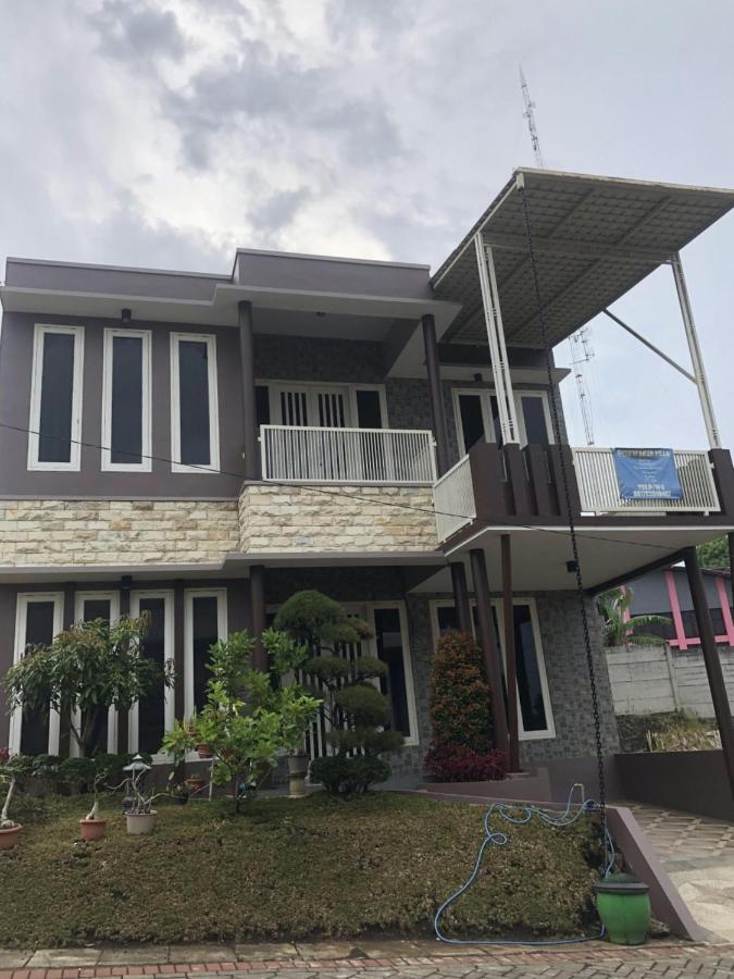 Villa Kusuma Hill A8 Batu  Buitenkant foto