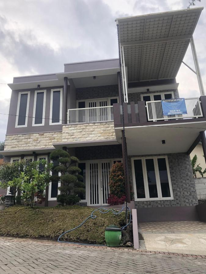Villa Kusuma Hill A8 Batu  Buitenkant foto