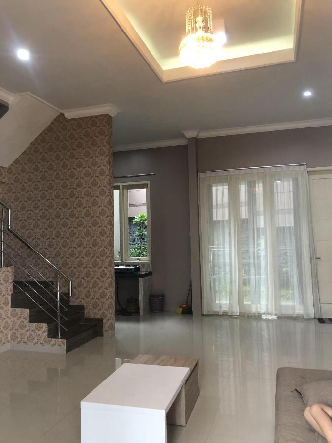 Villa Kusuma Hill A8 Batu  Buitenkant foto