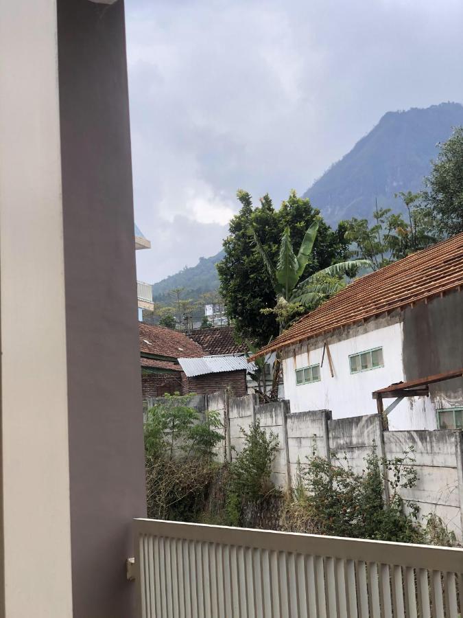 Villa Kusuma Hill A8 Batu  Buitenkant foto