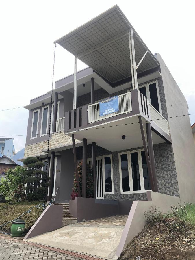 Villa Kusuma Hill A8 Batu  Buitenkant foto