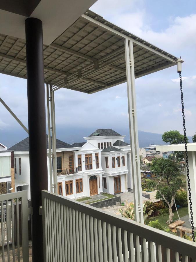 Villa Kusuma Hill A8 Batu  Buitenkant foto