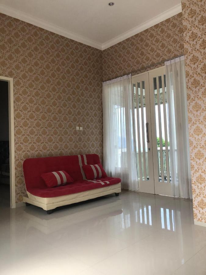 Villa Kusuma Hill A8 Batu  Buitenkant foto
